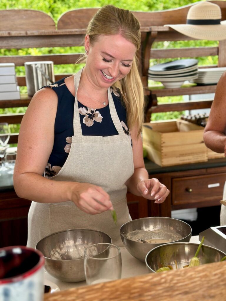 cooking class in Praiano, frying fresh leaves, having fun 